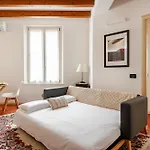 Casa Enzo - Near The Centre Oda ve Kahvaltı