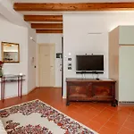 Casa Enzo - Near The Centre Oda ve Kahvaltı 3*