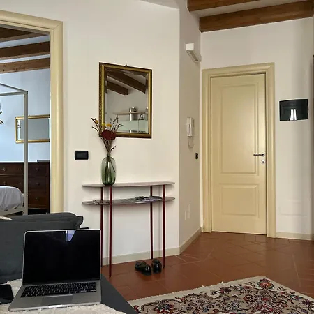 Casa Enzo - Near The Centre 3* Modena